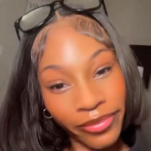 Meet your Posher, Keiahyza